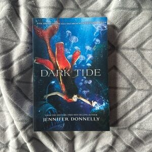 Dark Tide by Jennifer Donnelly Book